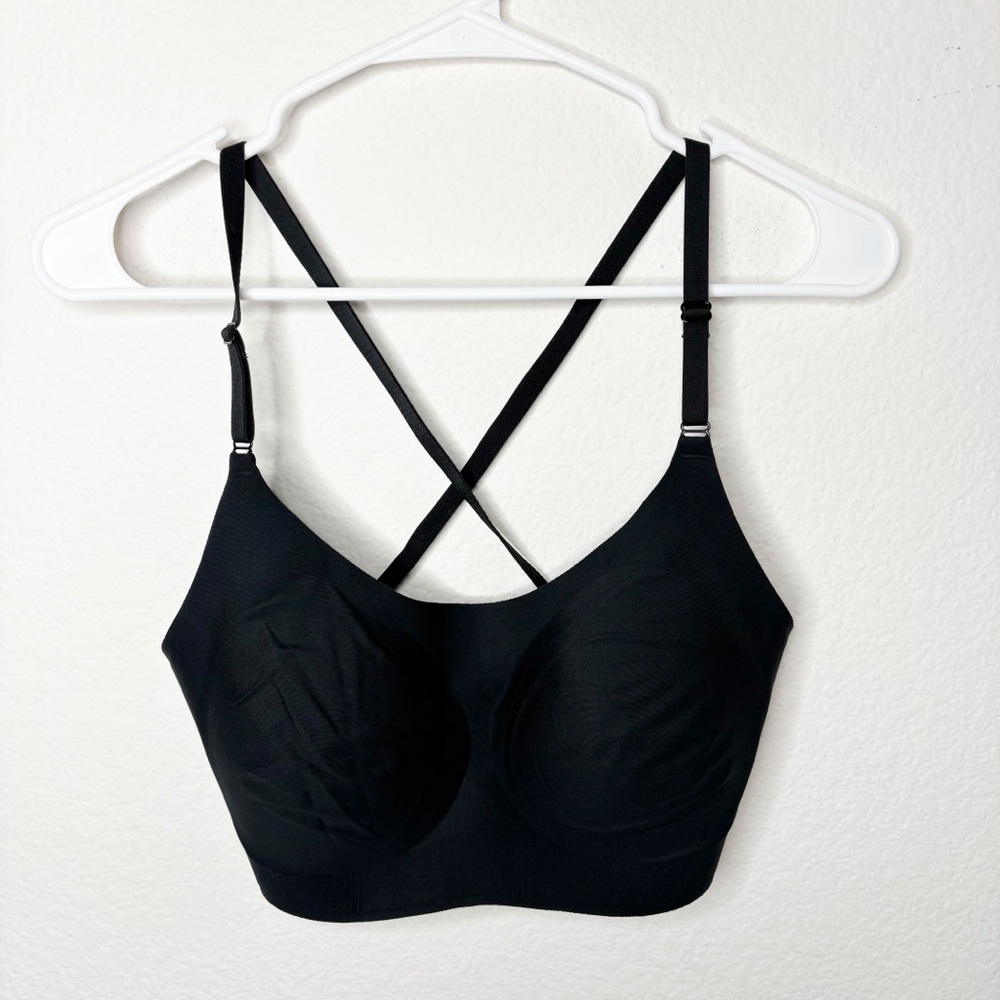 NWOT comfelie black sports bra